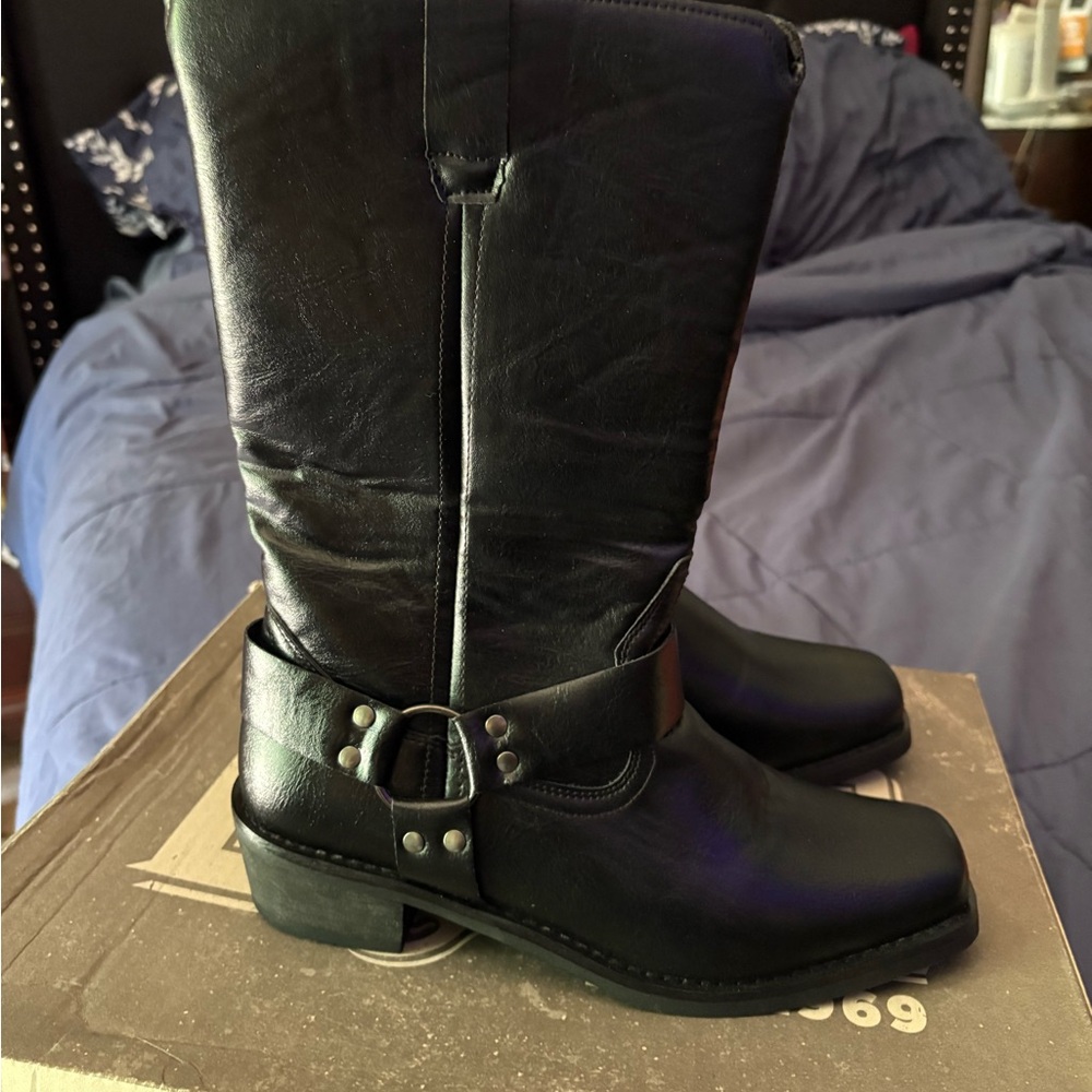 Dingo - Molly Black Biker Boots- New in box - size: Men 8/ ladies 9.5